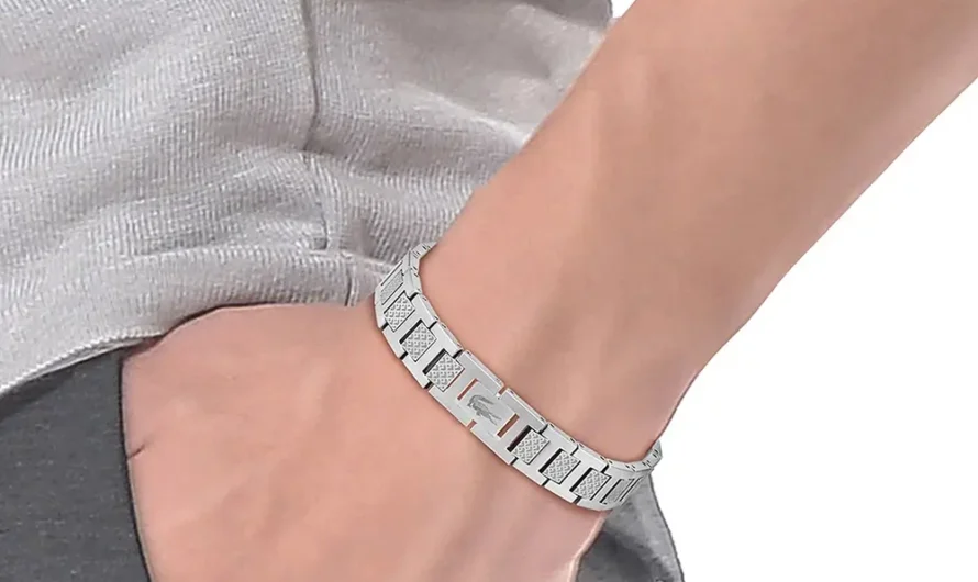 Bracelet Lacoste : un accessoire de mode indispensable