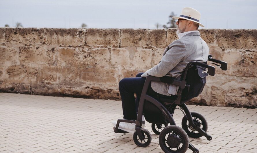 Le fauteuil roulant : aide à la mobilité pour les seniors